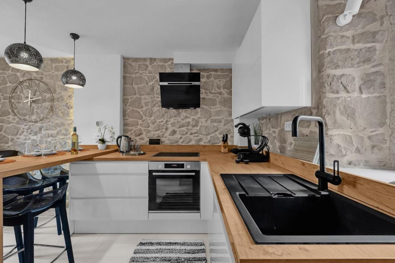 By The Sea - 21443 Apartman