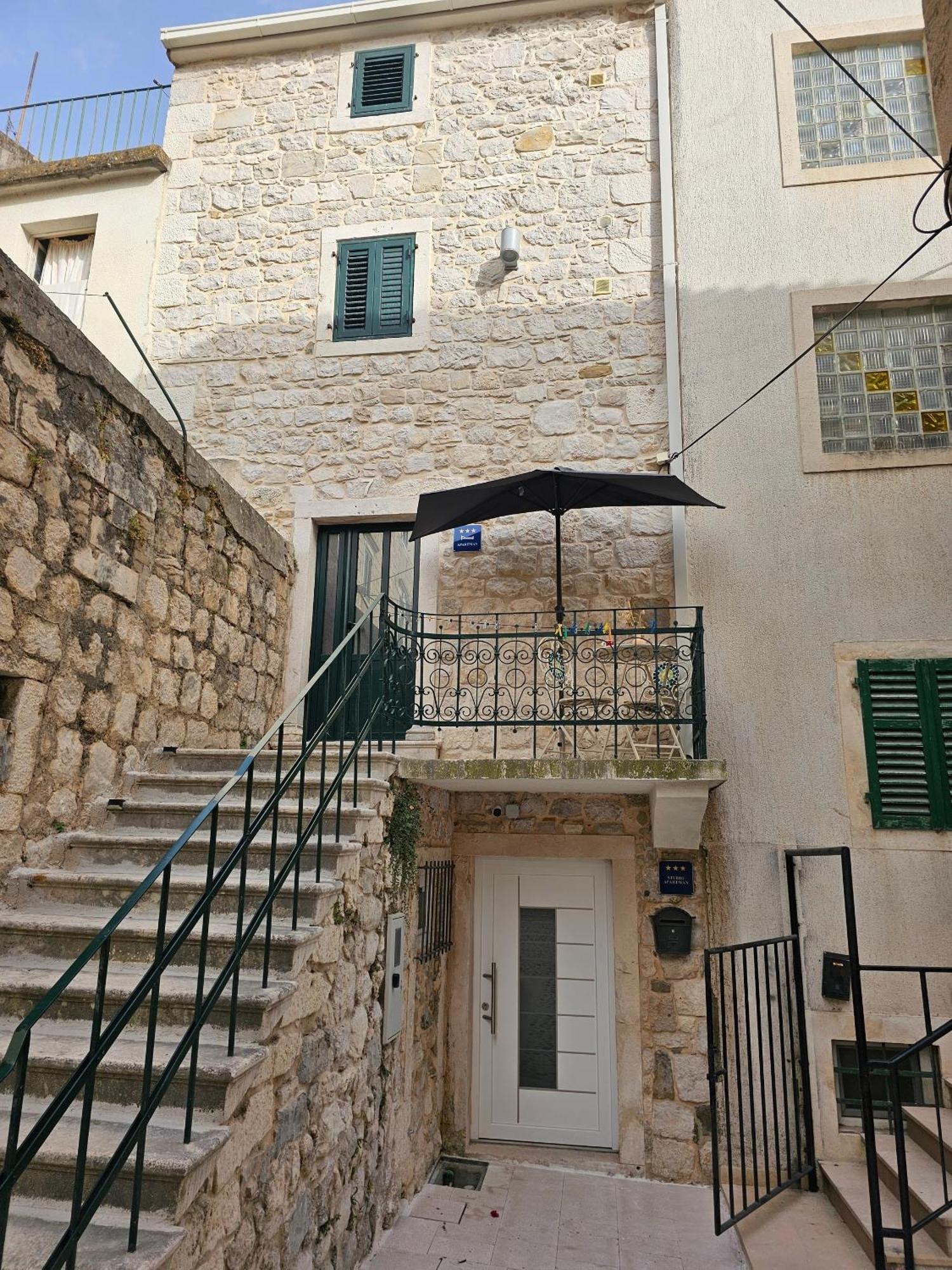By The Sea - 21443 Apartman